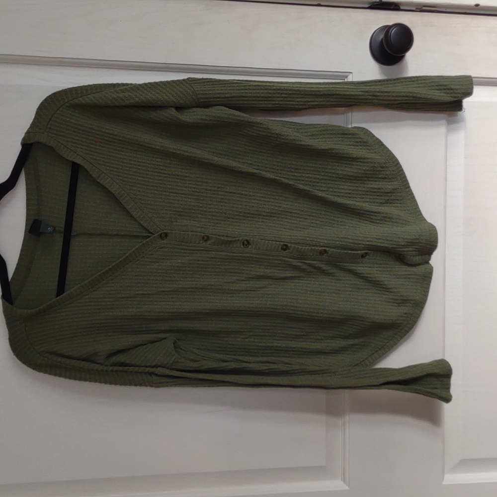 Olive Button Top